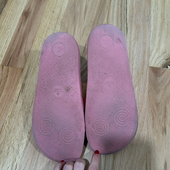 Pink Gucci Slides - Picture 6 of 7